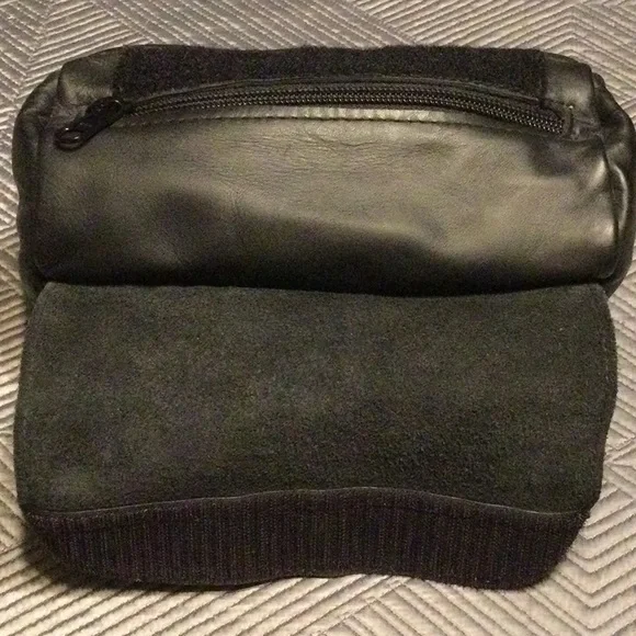 Harley-Davidson vintage cylindrical black leather bag. - Picture 3 of 4